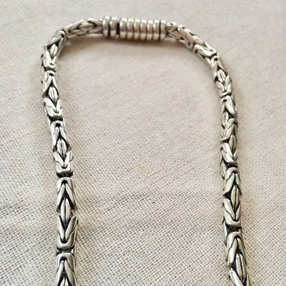 Gorgeous Silver Magnetic Medallion Necklace - Picture 6 of 6